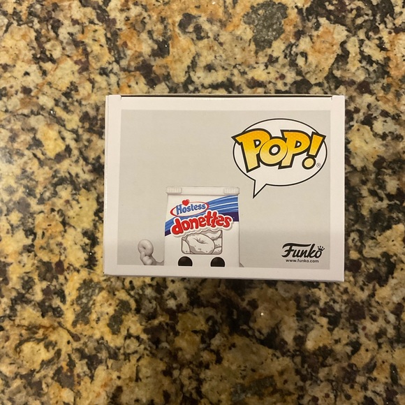 Funko POP! Hostess Donettes - Powdered Donettes #81 - Diamond - Exclusive - BNIB - Picture 3 of 6